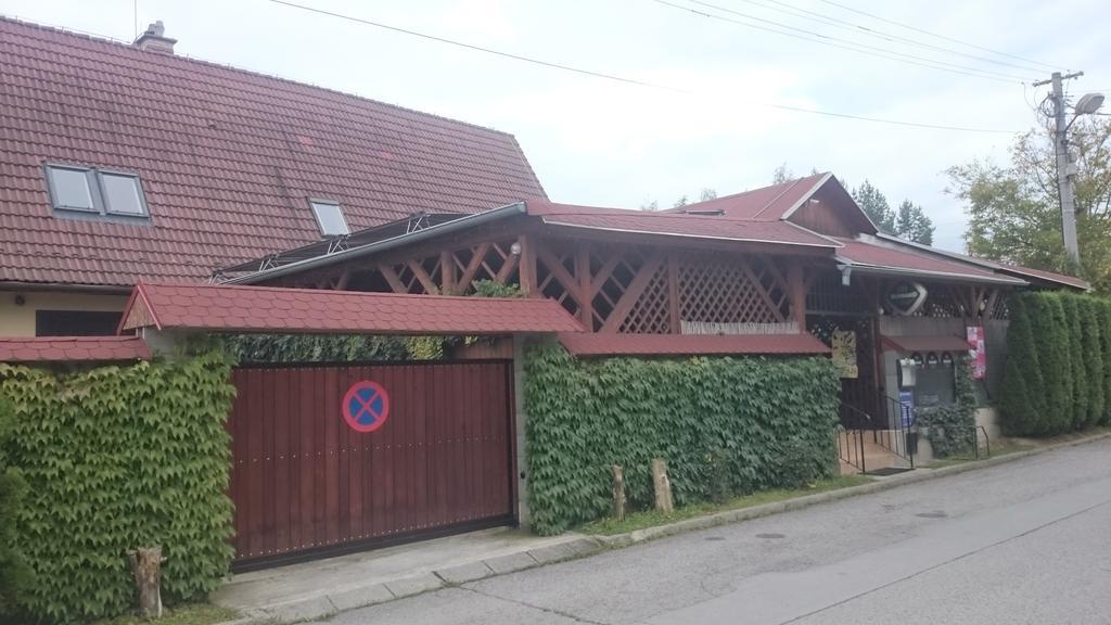 Penzion Relax Prievidza Exteriér fotografie